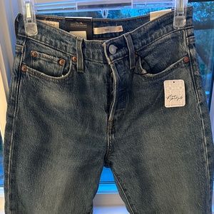 Levi’s wedgie icon high rise jeans